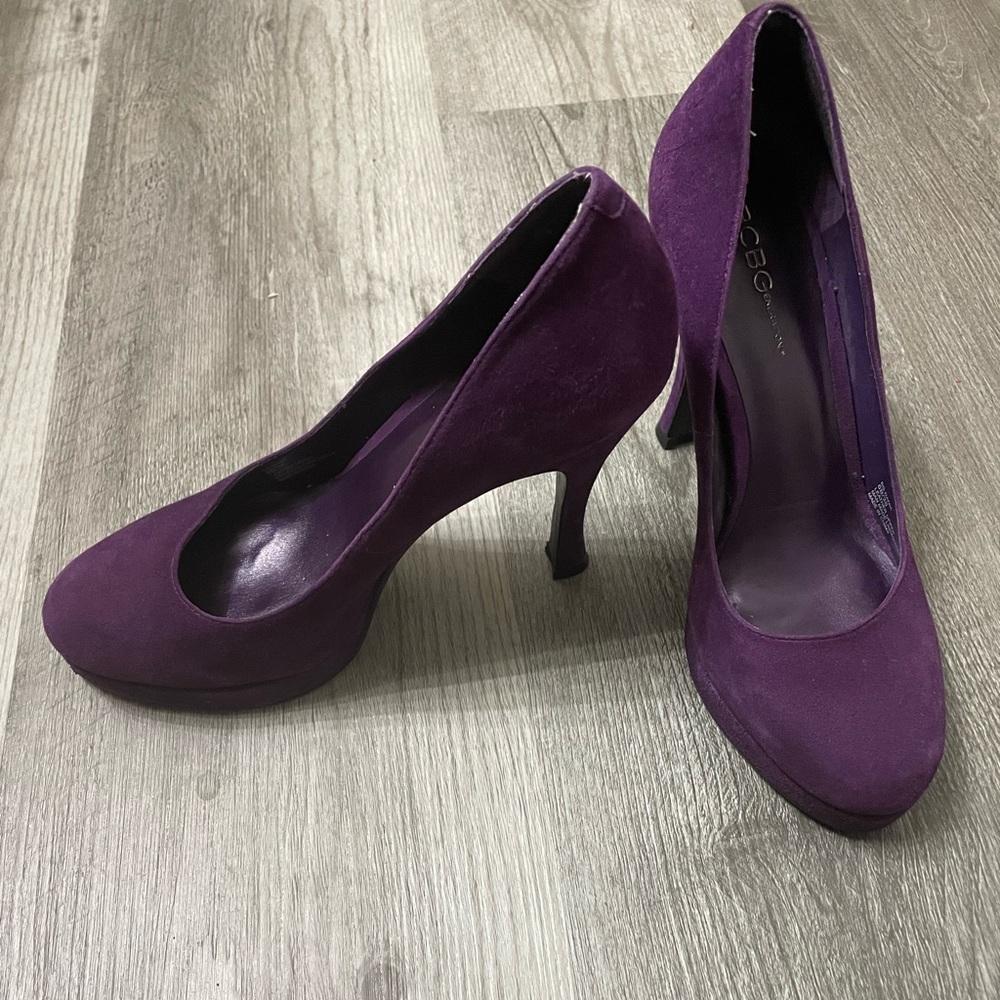 BCBGeneration Dania Suede Pump